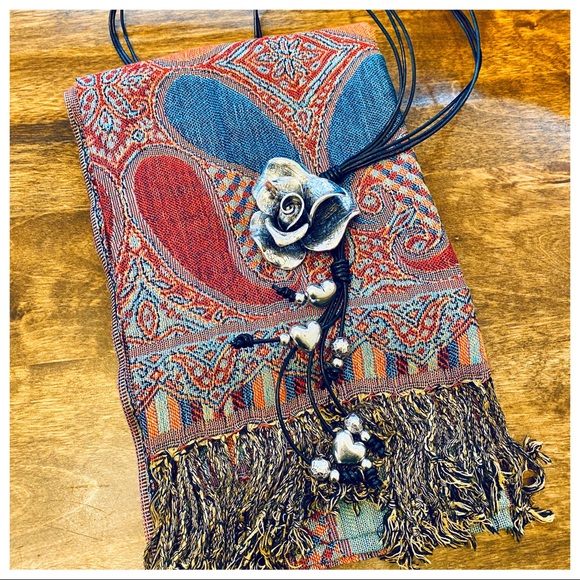 ✨PARIS✨Rose and Hearts Leather chain Necklace - Picture 4 of 6